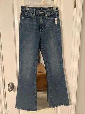 New GAP Women's Flared Jeans in Medium Blue Wash